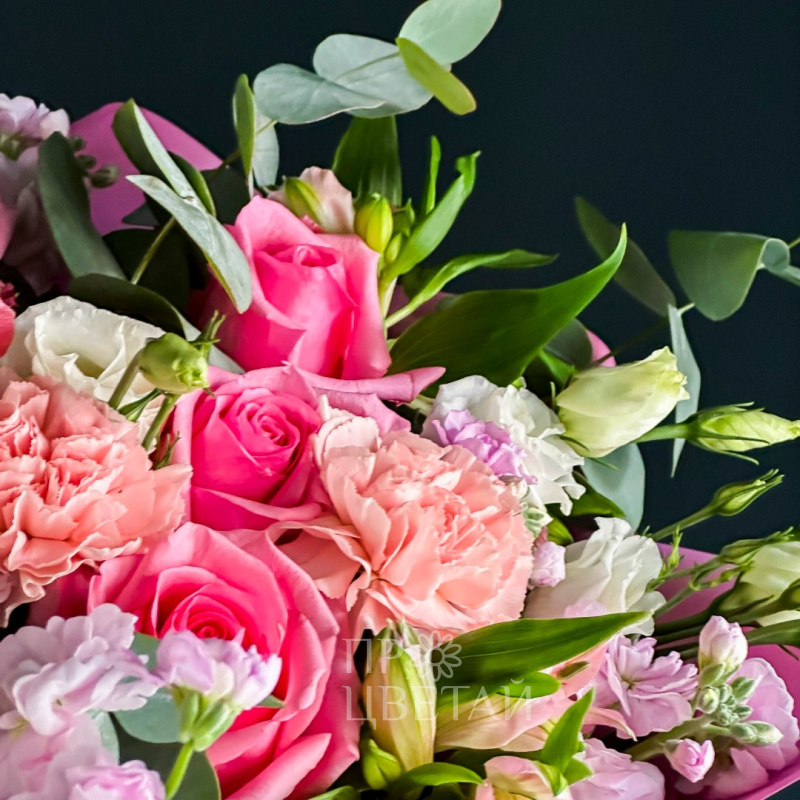 Сборный букет с эустомой «Чудеса» 1