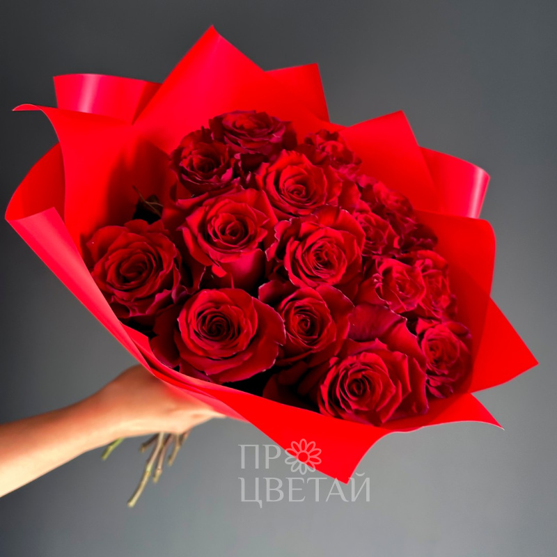 Букет из 15 красных роз Страстный