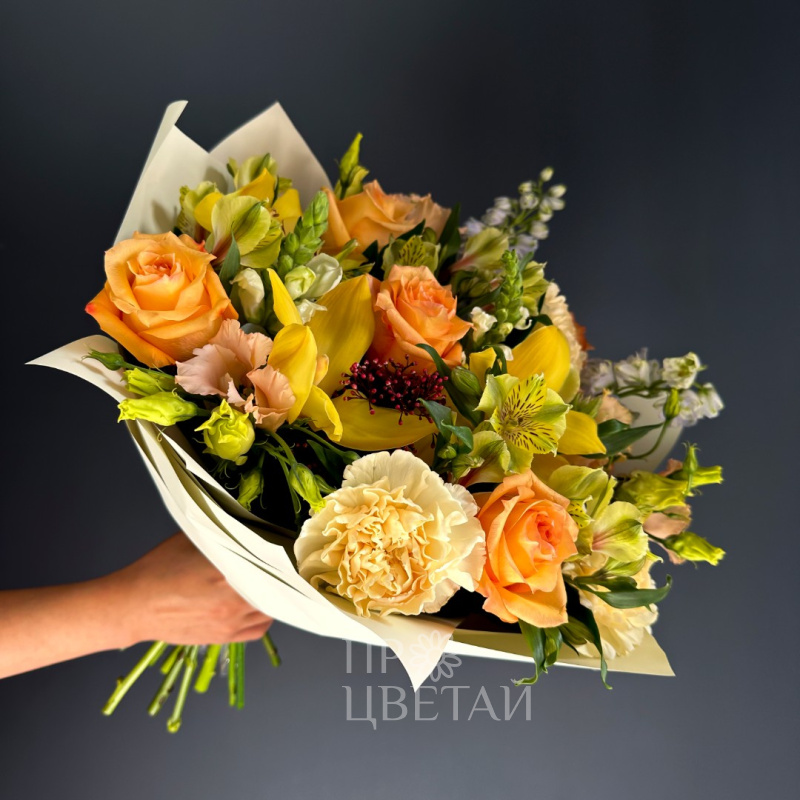 Сборный букет с орхидеей «Микс»