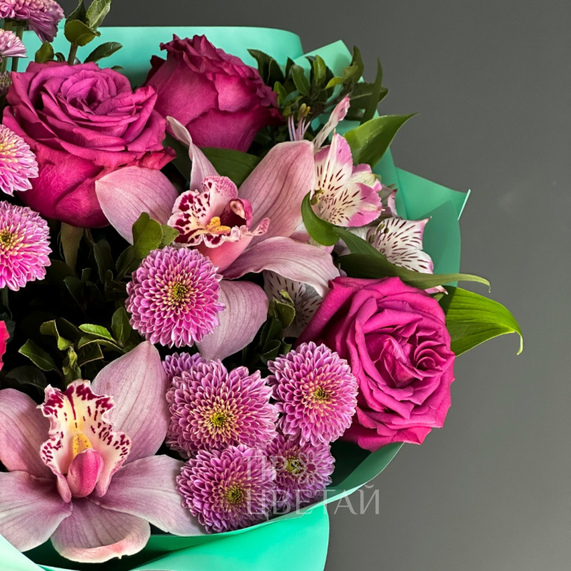 Сборный букет с орхидеей «Розовое сияние» 1
