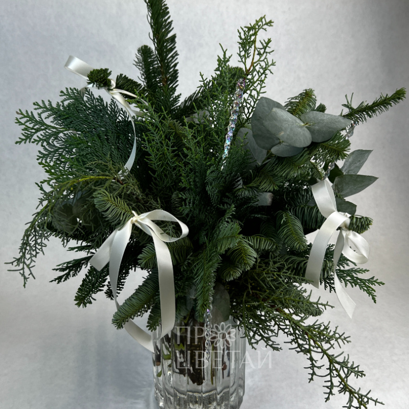 Композиция из ели «Зимний день»