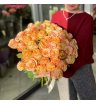 Моно-букет из 45 персиковых роз 1
