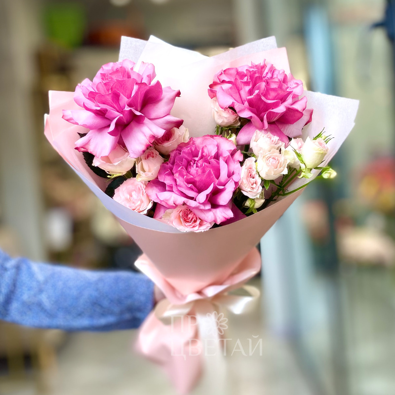 Сборный букет с французскими розами