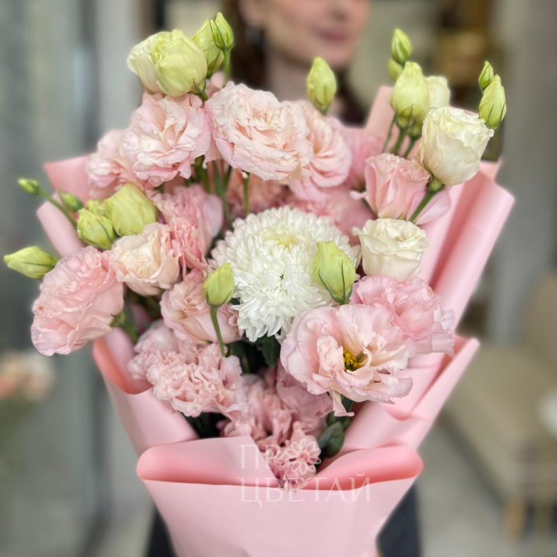 Сборный букет с эустомами 2