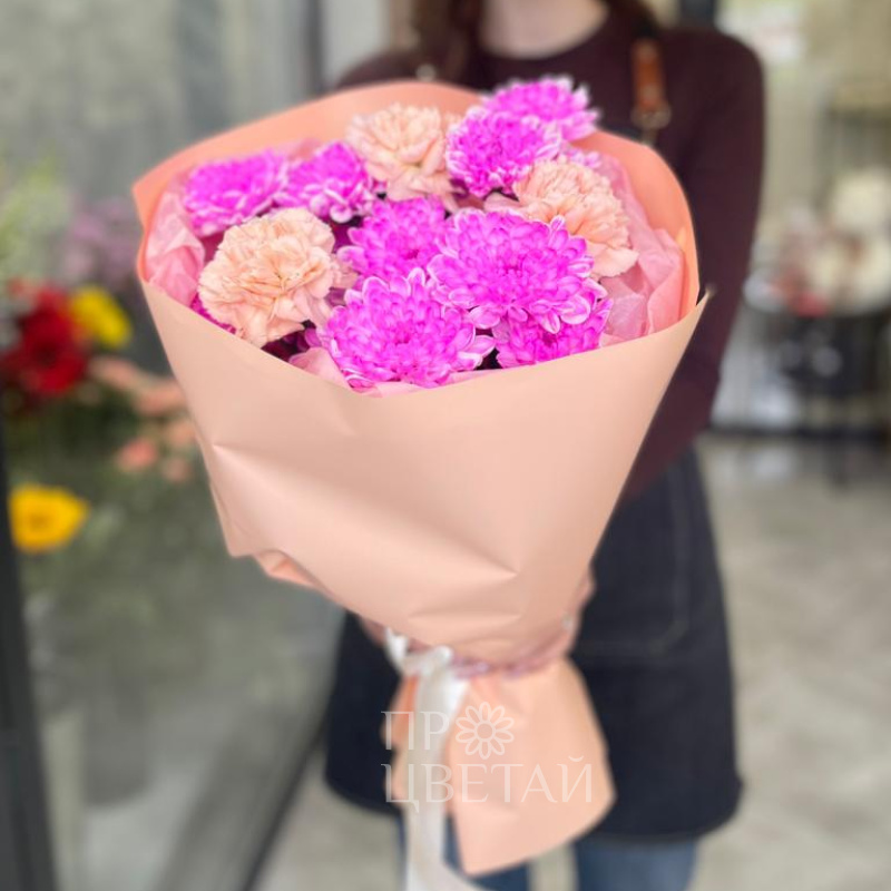 Сборный букет с хризантемами 2