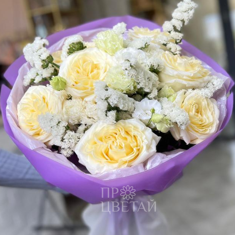 Сиреневый букет с пионовидными розами 1