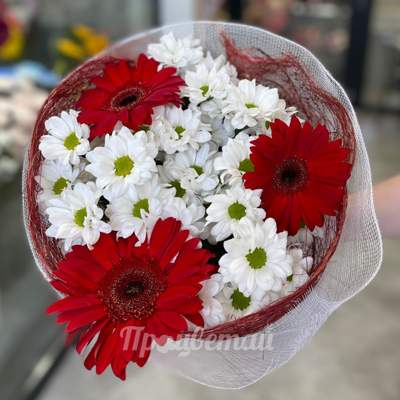 Букет с герберами и ромашками 2
