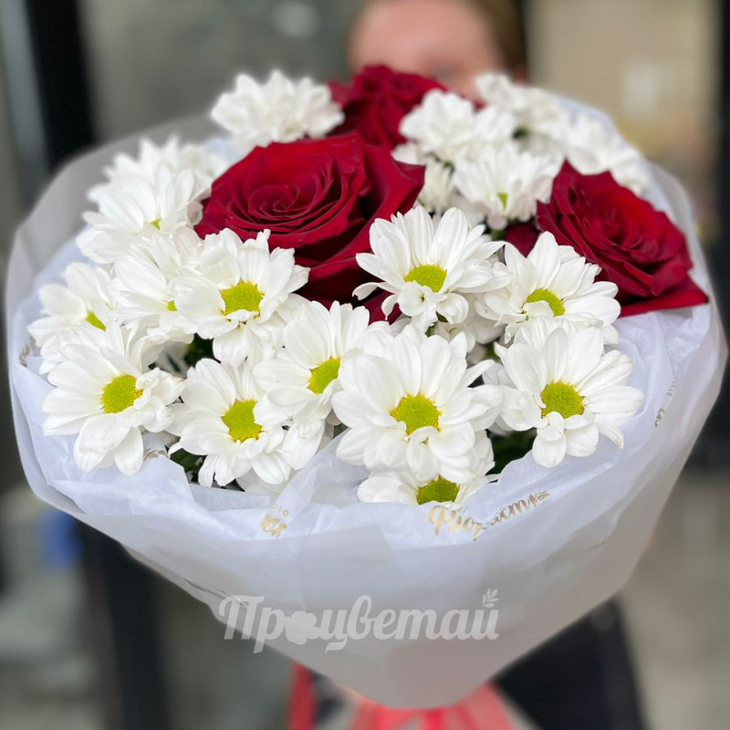 Букет из роз и ромашек 2