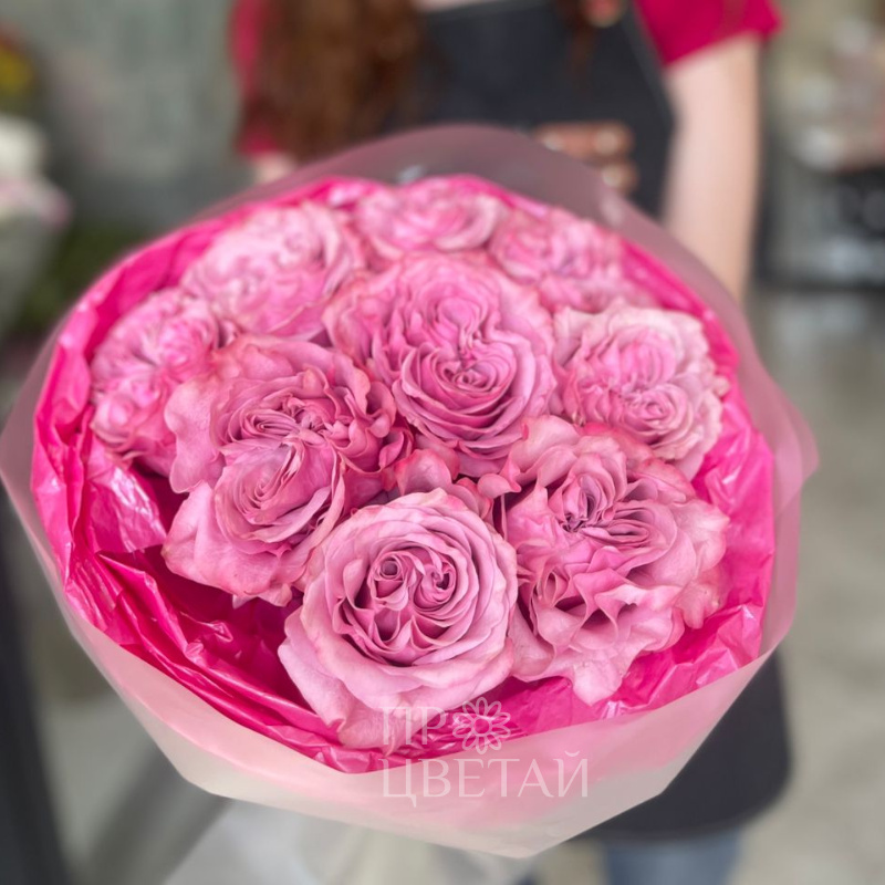 Моно из пионовидных роз Кантри