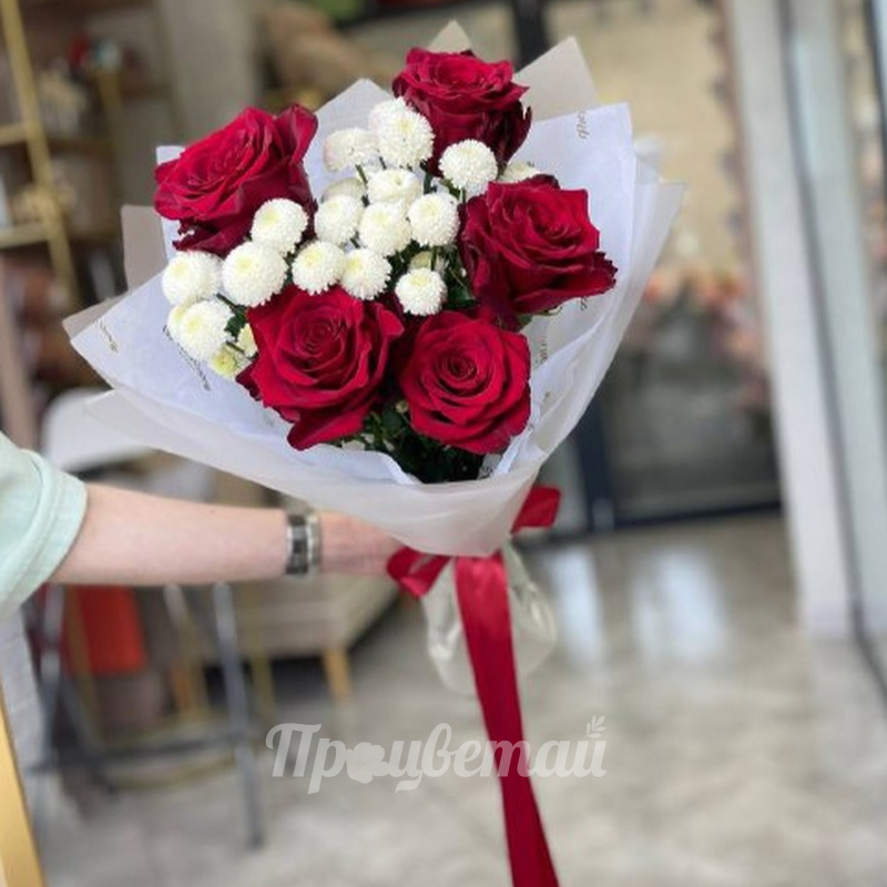 Букет с Алыми розами 2