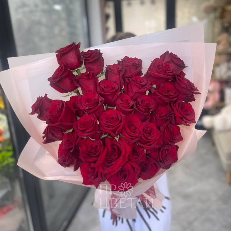35 красных эквадорских роз