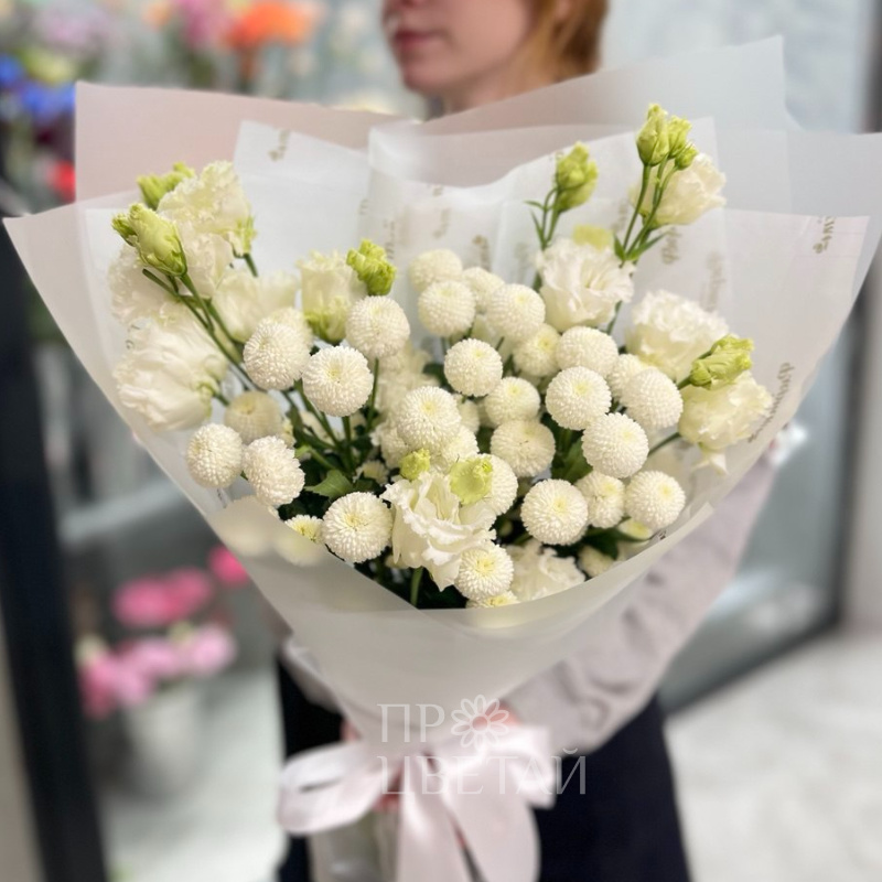 Сборный букет хризантем «Белые огни»