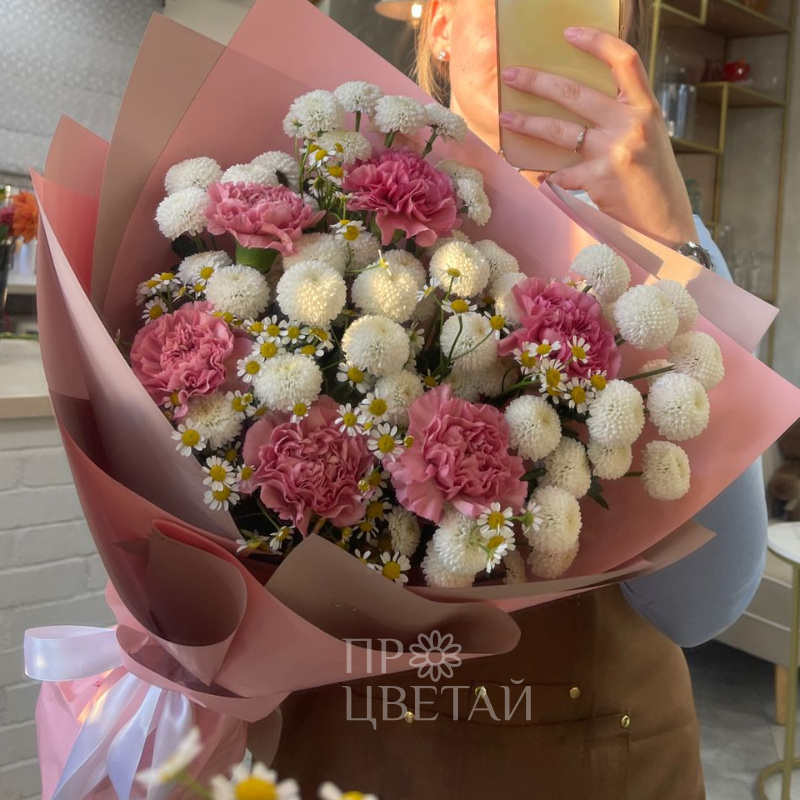 Букет с гвоздиками «Приятные впечатления» 1