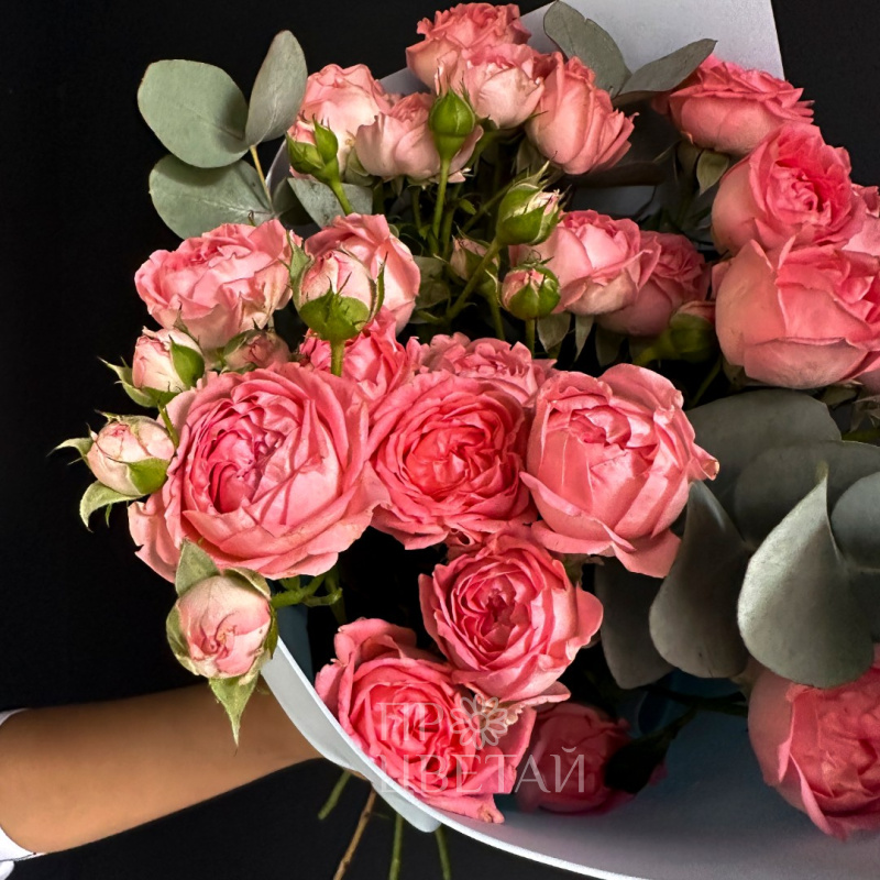 Букет из кустовых роз 1