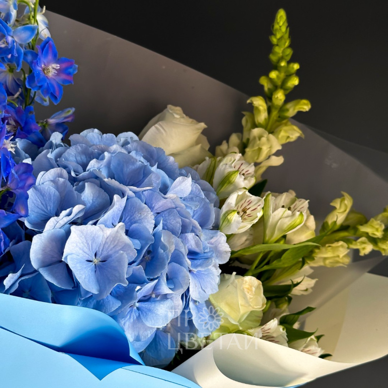 Сборный букет с гортензией «Шикарный» 1